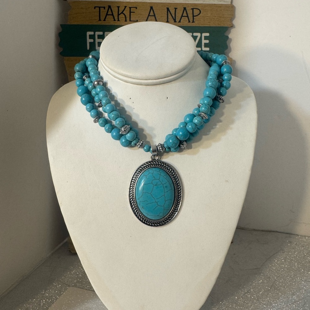 DEVIE STATEMENT NECKLACE - Picture 4 of 4
